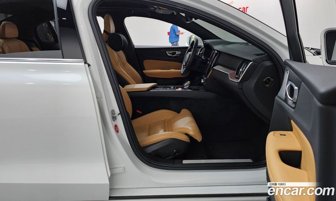 Volvo S60 3rd Gen фото 26
