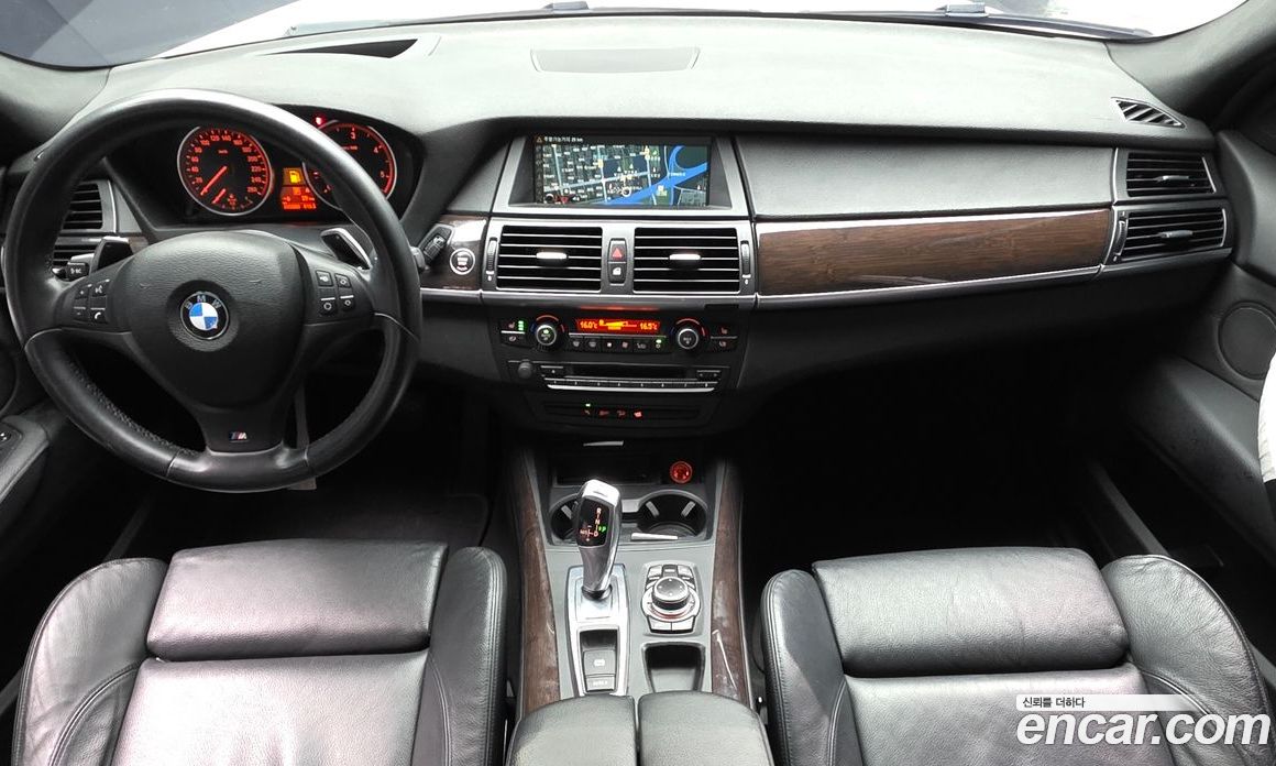 BMW X5 (E70) фото 7
