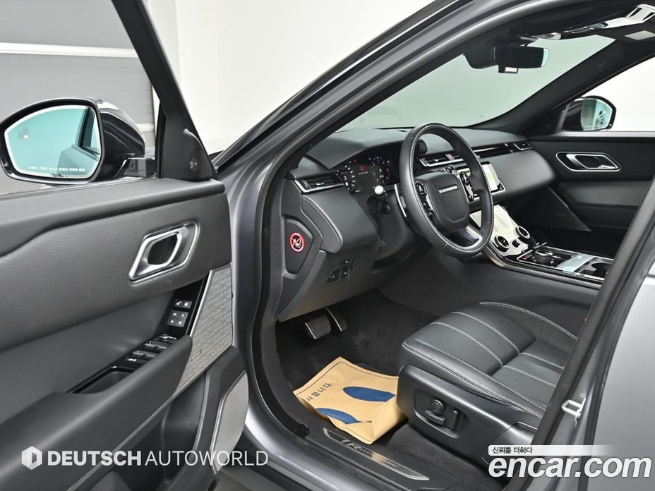 Land Rover Range Rover Velar фото 11