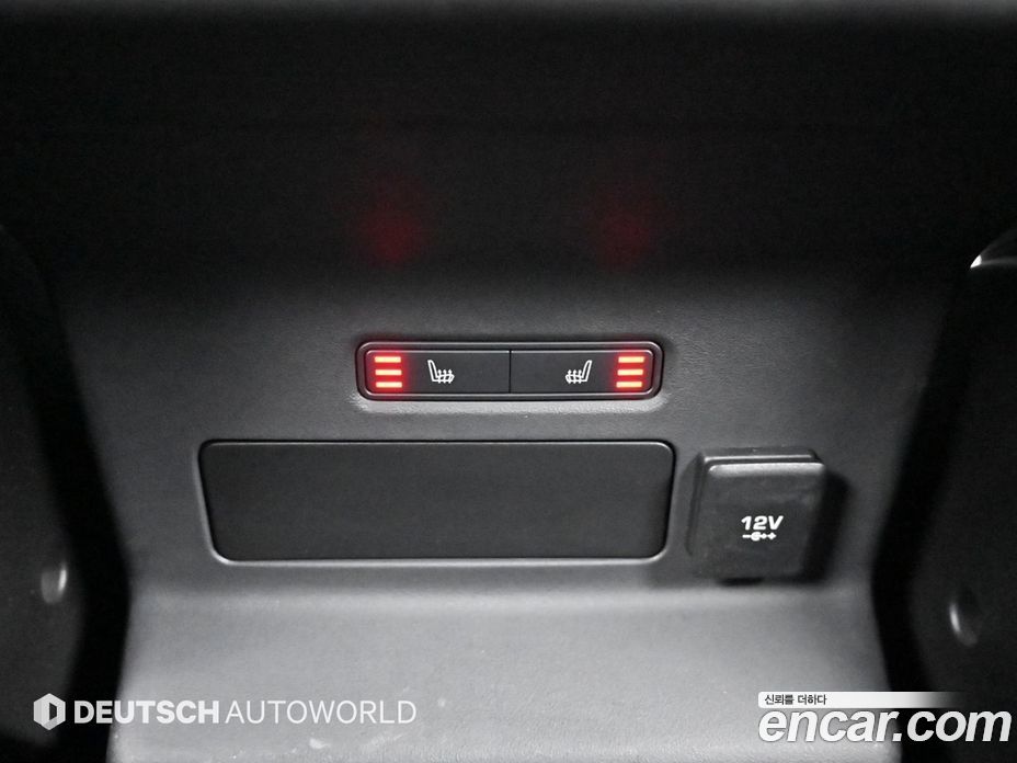 Land Rover Range Rover Velar фото 16