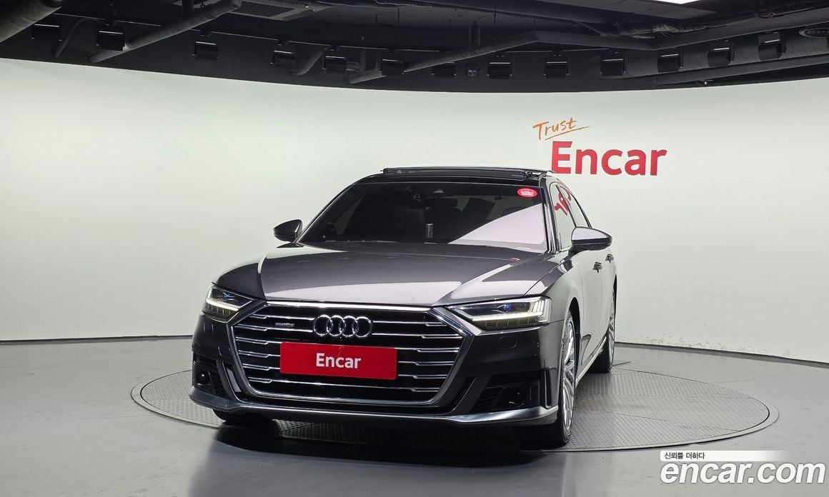 Audi A8 (D5) фото 3