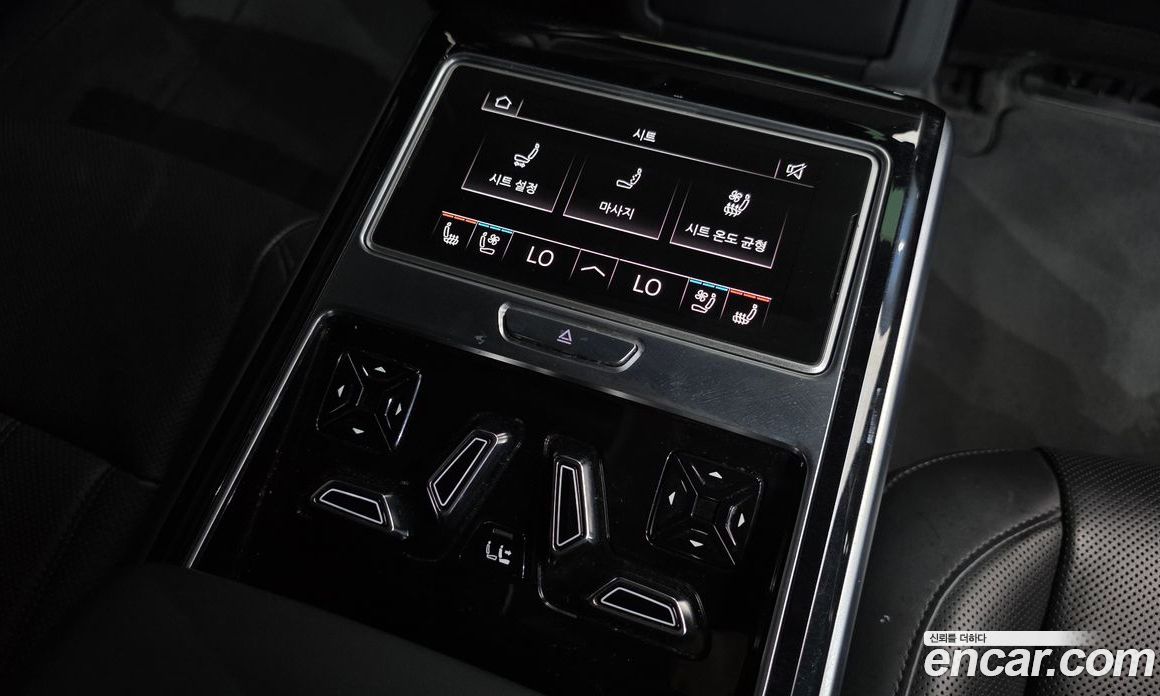Audi A8 (D5) фото 16