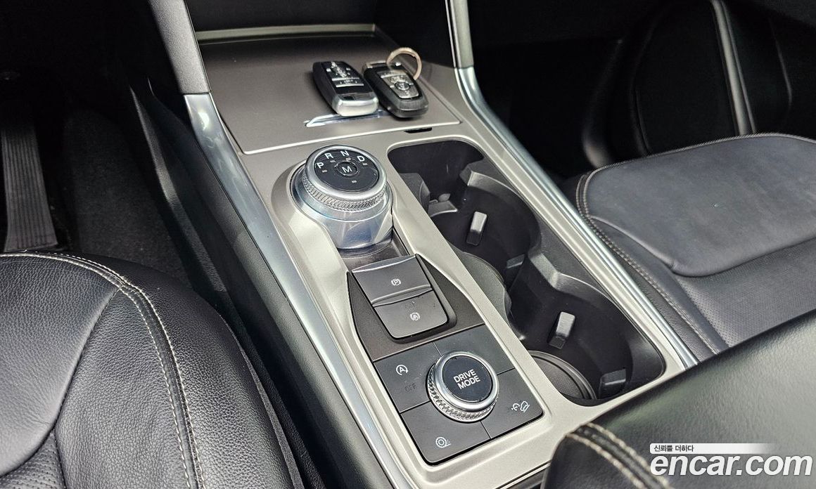 Ford Explorer 6th Gen фото 9