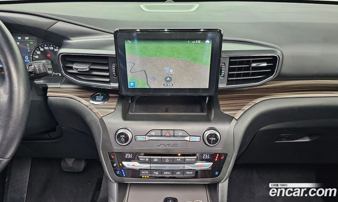 Ford Explorer 6th Gen фото 13
