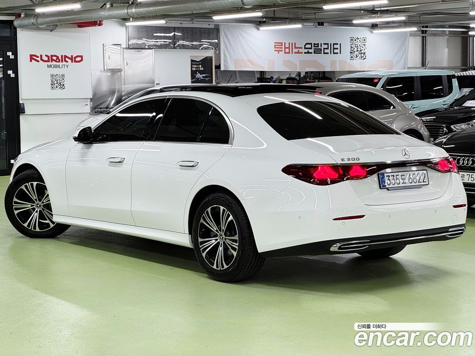 Mercedes-Benz E-Class W214 фото 3