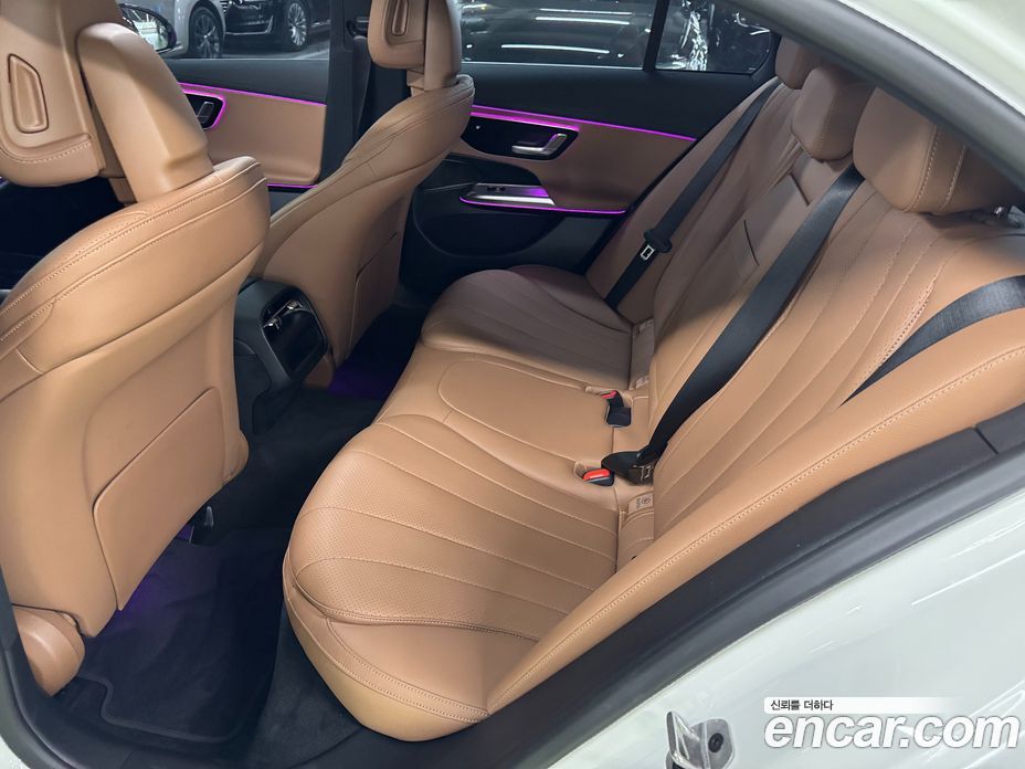 Mercedes-Benz E-Class W214 фото 17