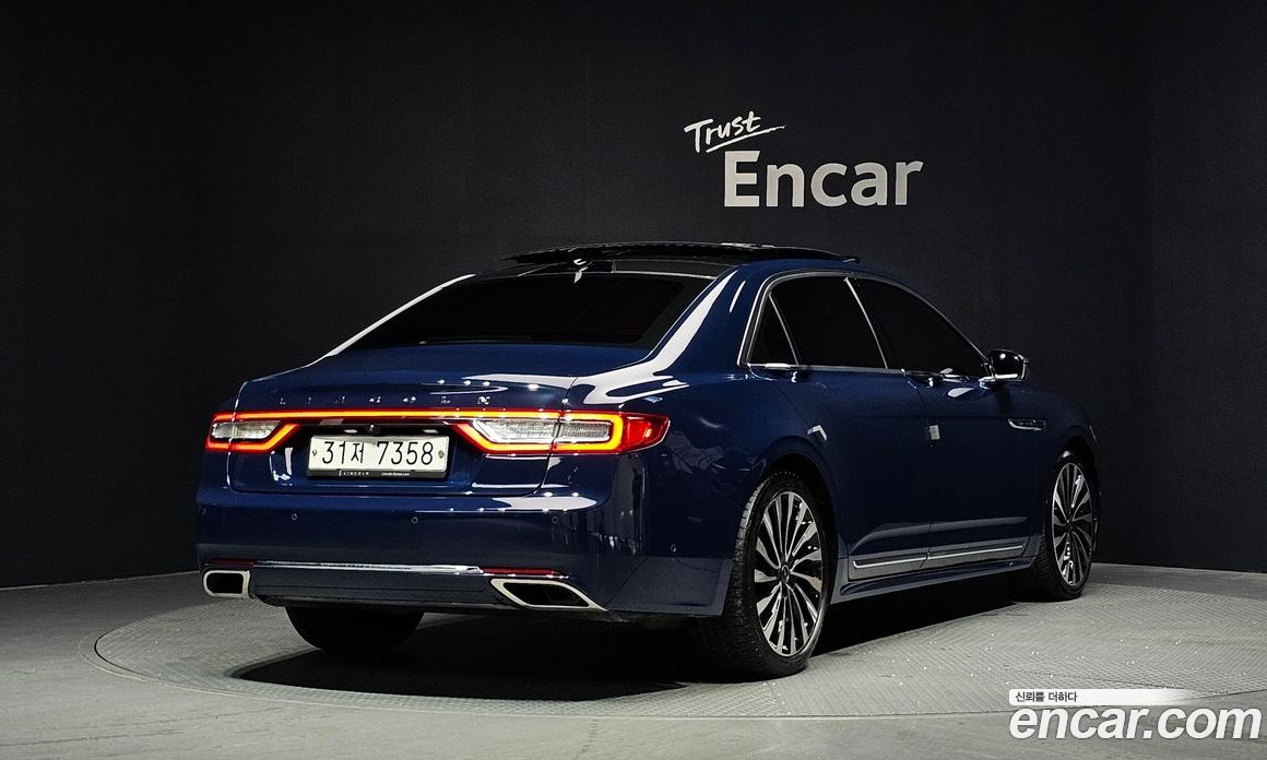 Lincoln Continental 10th Gen фото 2