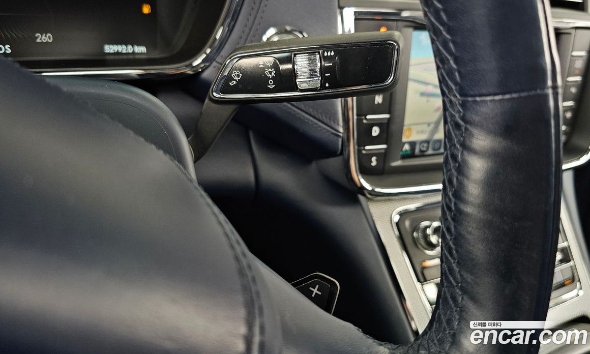 Lincoln Continental 10th Gen фото 34