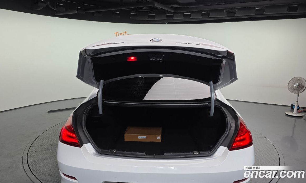BMW 6-Series (F12) фото 20