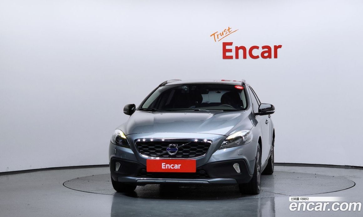Volvo V40 Cross-country фото 3