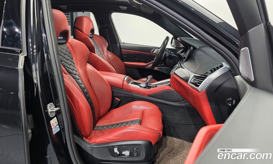 BMW X6M (G06) фото 11