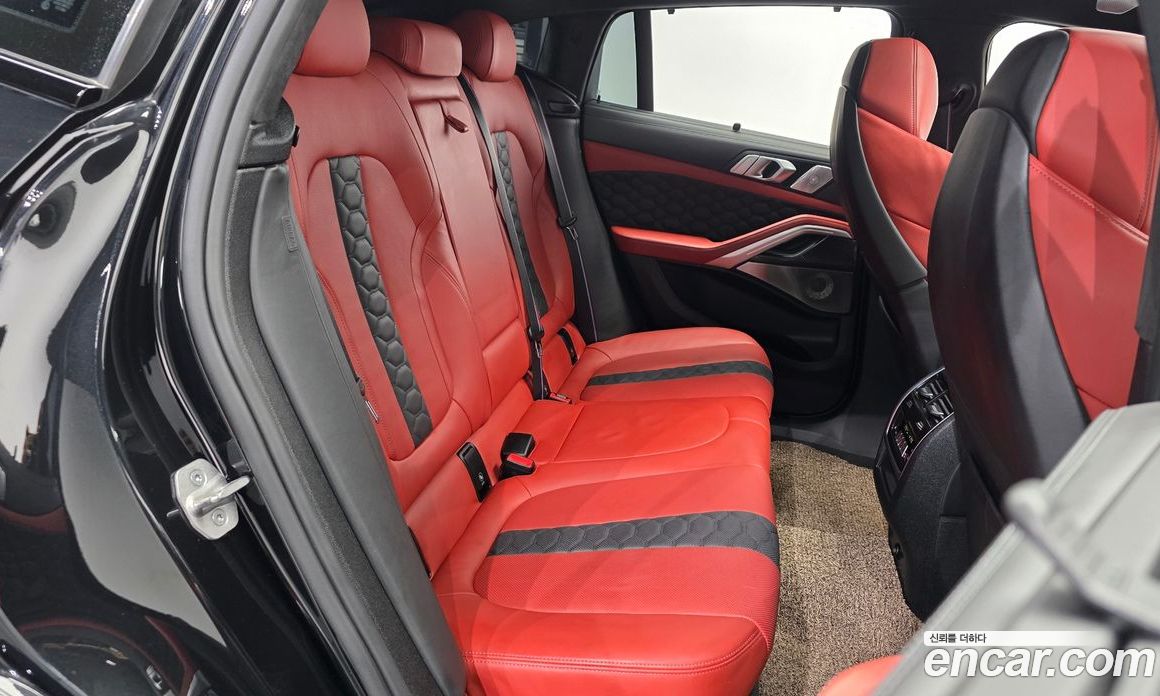 BMW X6M (G06) фото 12
