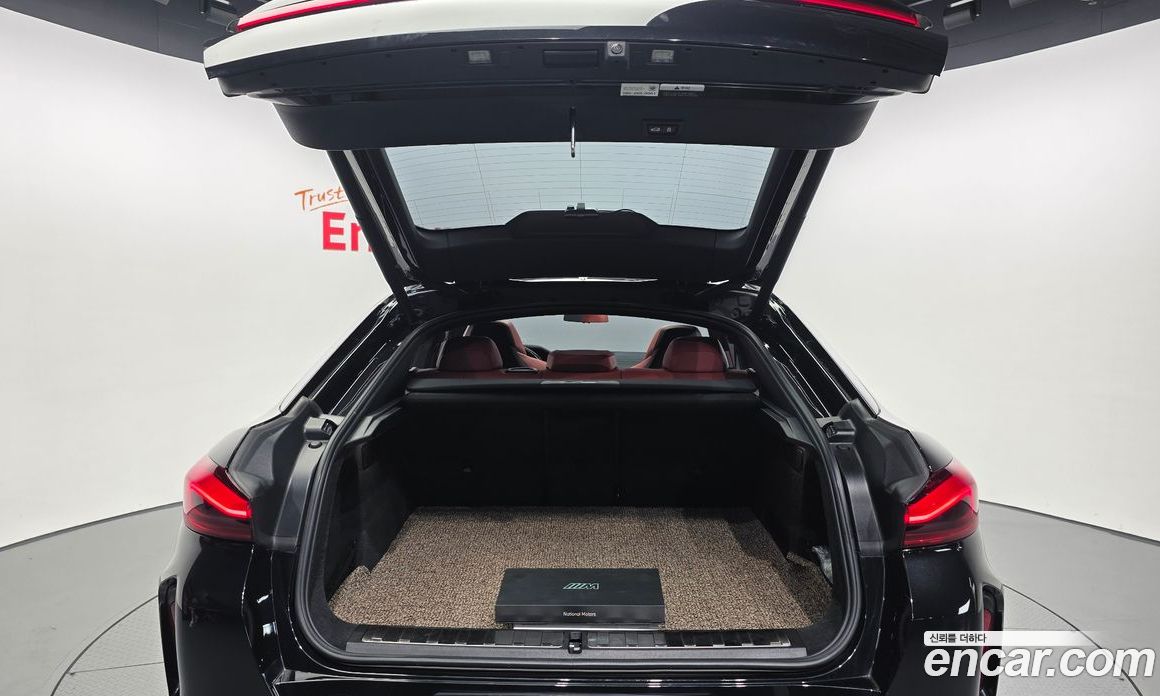 BMW X6M (G06) фото 20