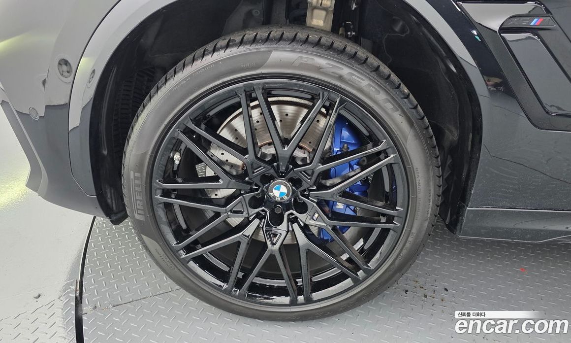 BMW X6M (G06) фото 21