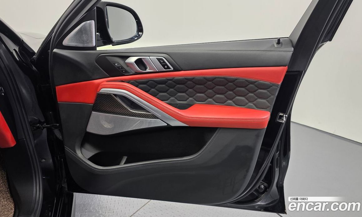 BMW X6M (G06) фото 25