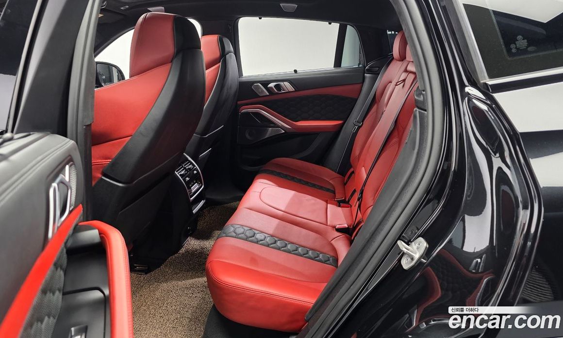 BMW X6M (G06) фото 26