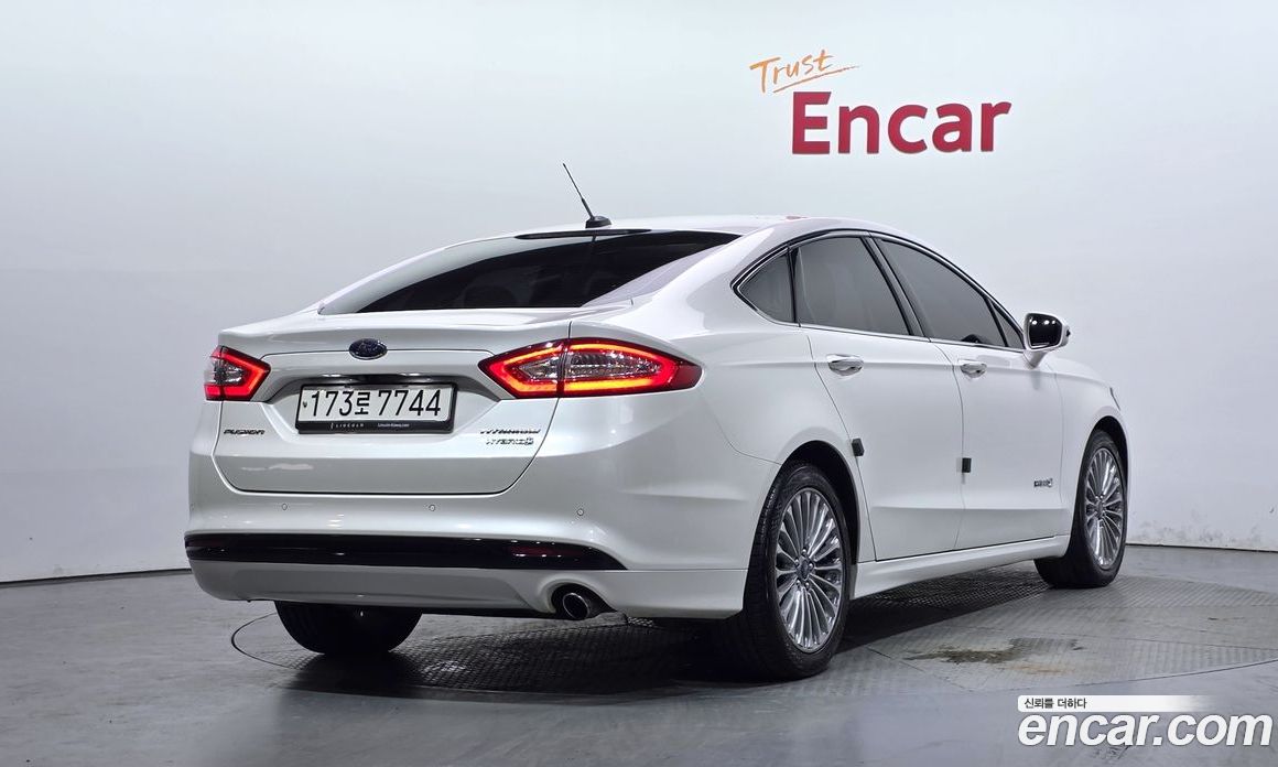 Ford Fusion фото 2