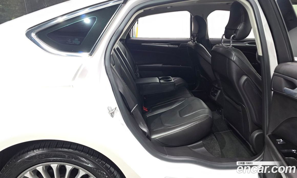 Ford Fusion фото 12