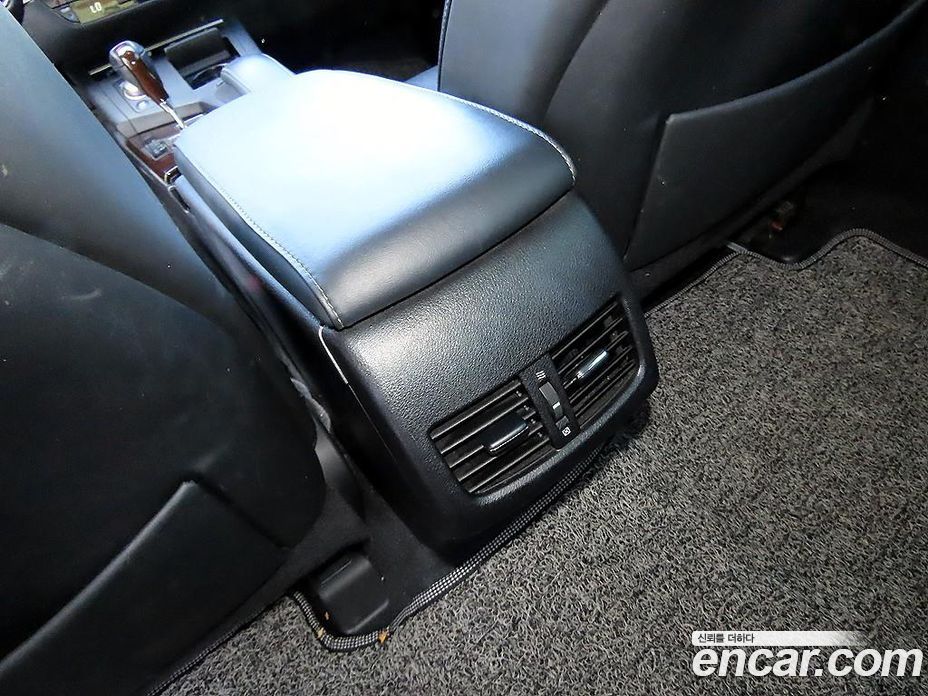 Lexus ES300h фото 17