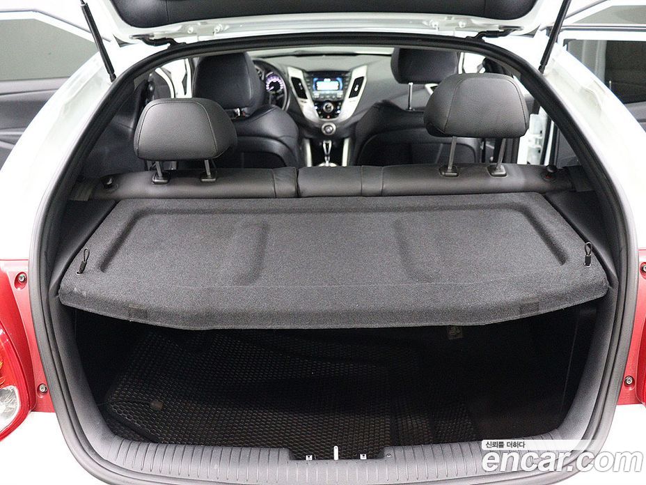 Hyundai Veloster фото 5