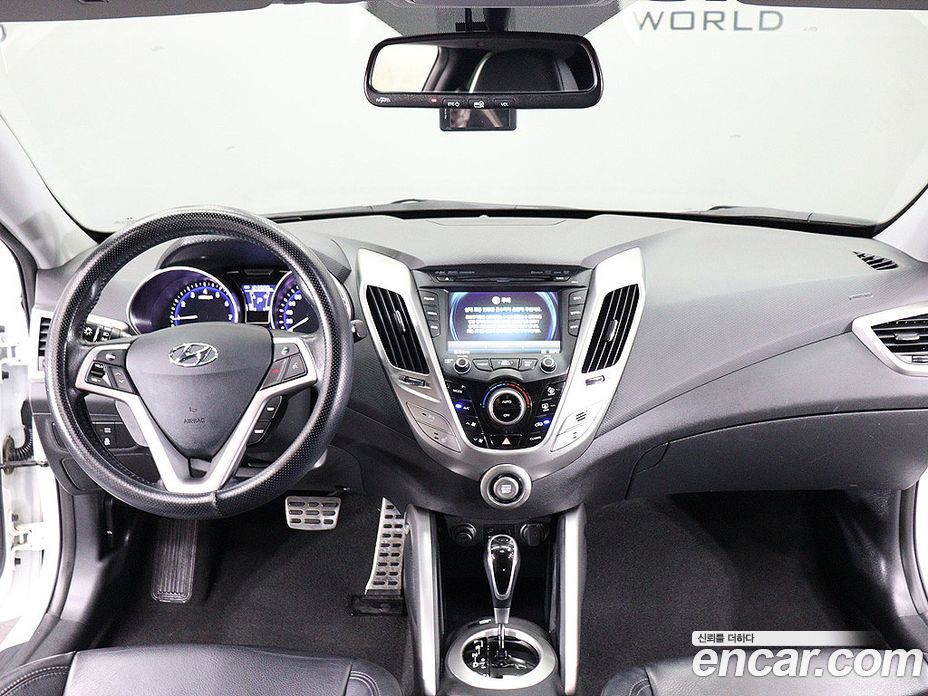 Hyundai Veloster фото 14