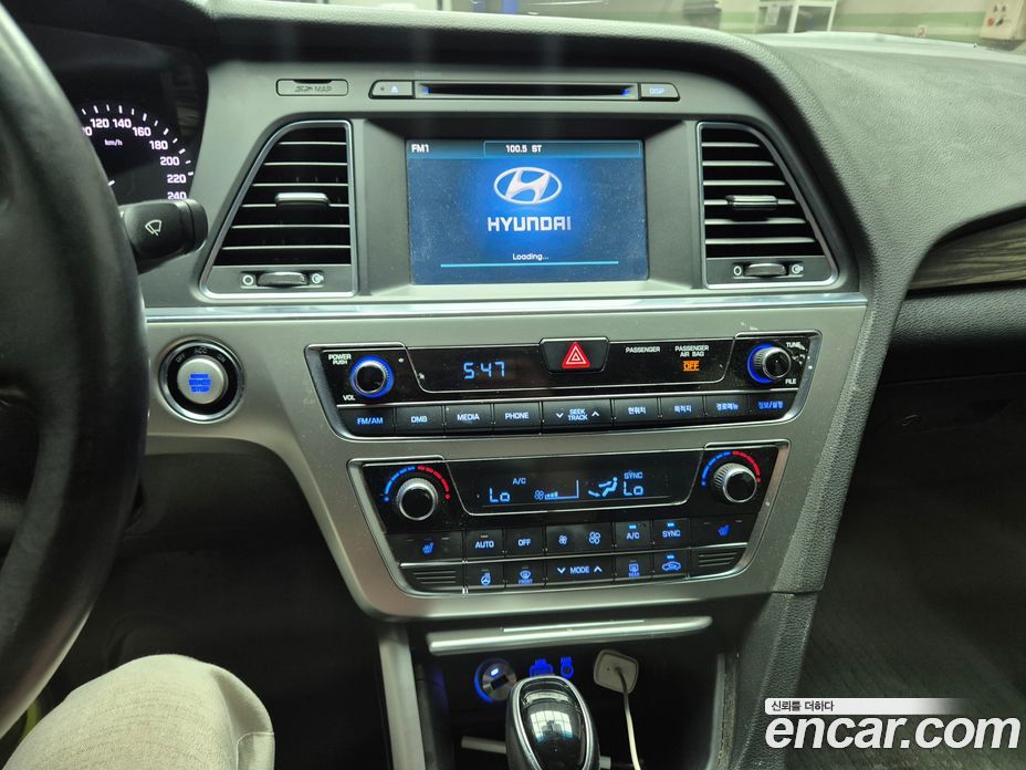 Hyundai Sonata (LF) фото 12
