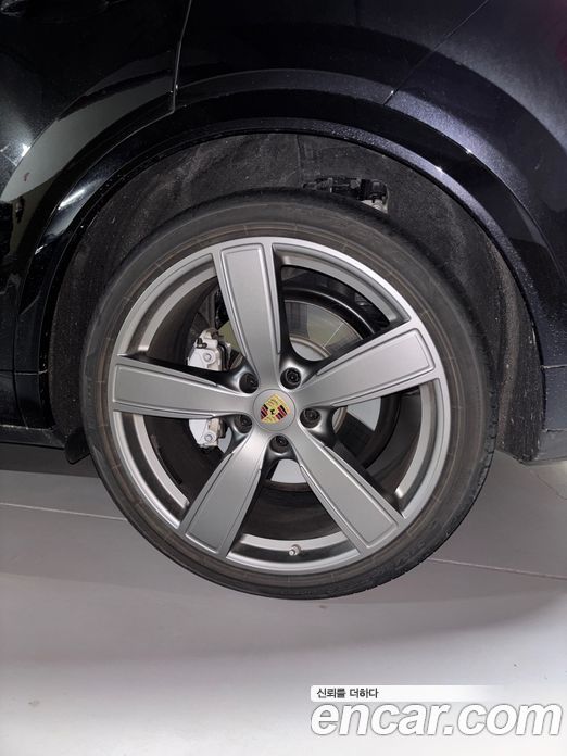 Porsche Cayenne 3rd Gen фото 15
