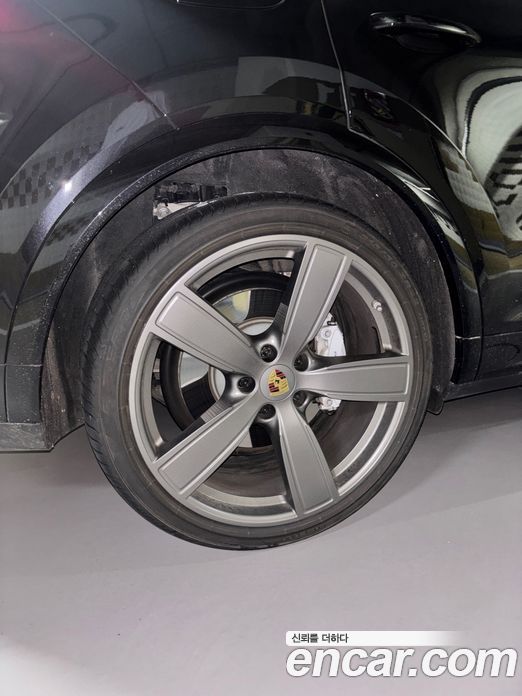Porsche Cayenne 3rd Gen фото 17