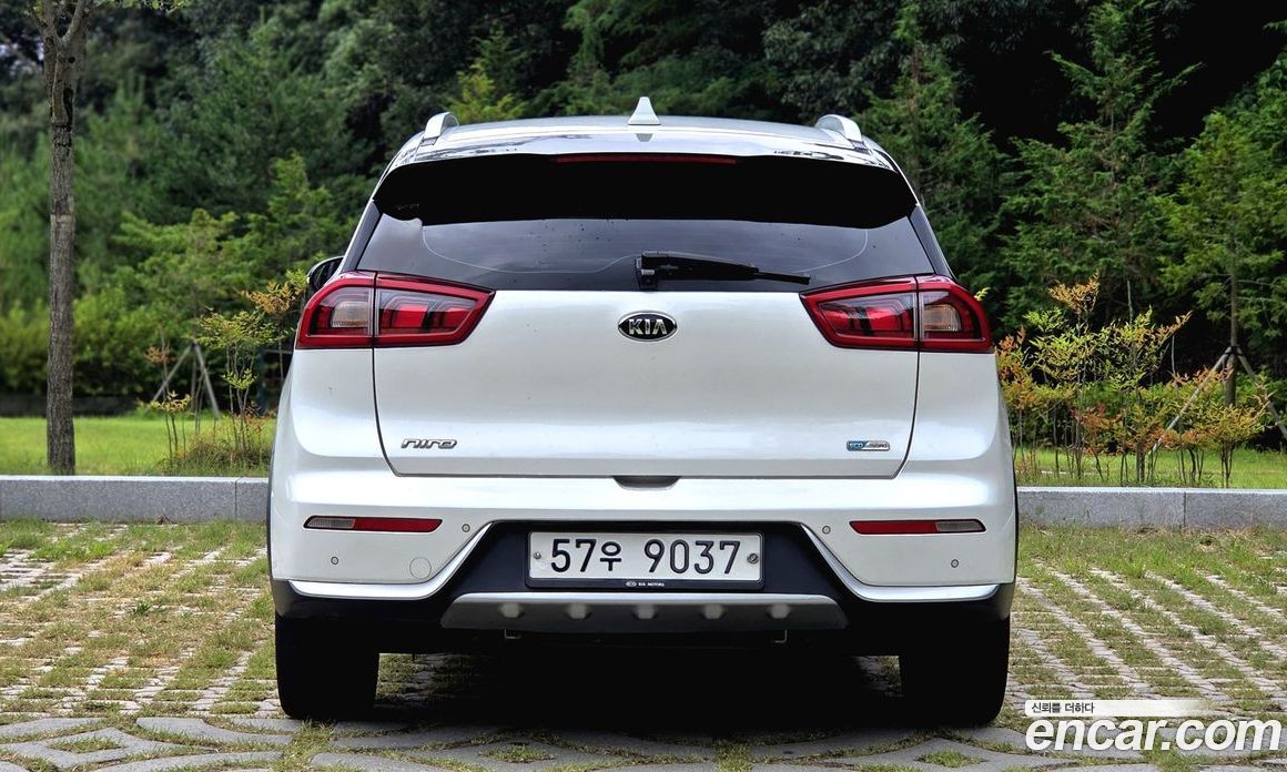 Kia Niro фото 5