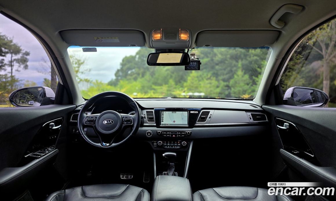 Kia Niro фото 12