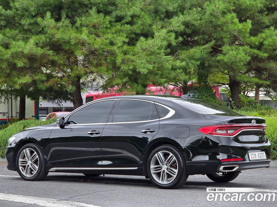 Hyundai Grandeur (IG) 6th Gen фото 5