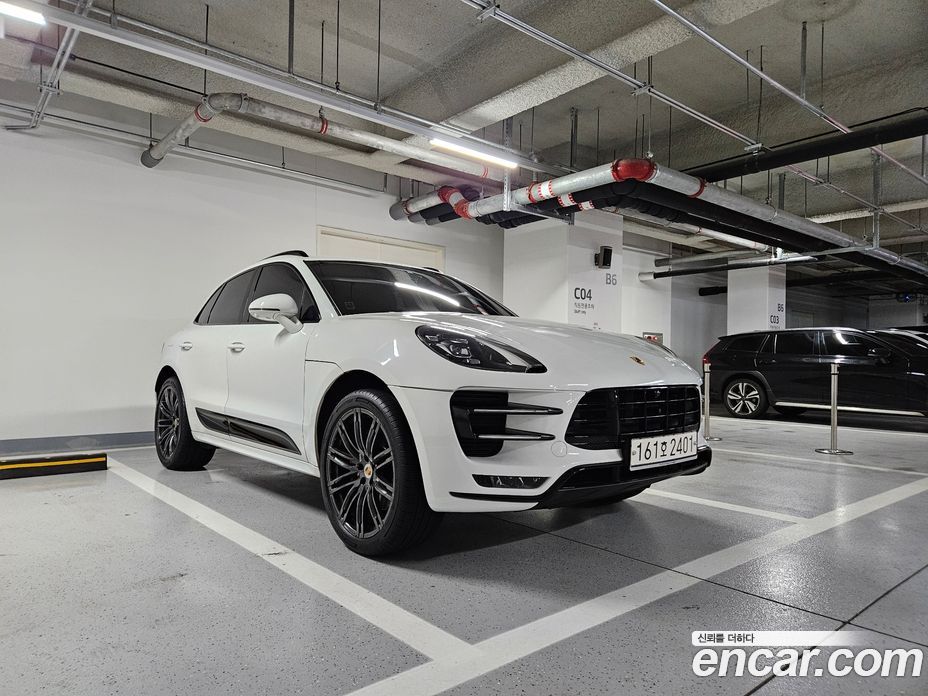 Porsche Macan фото 2