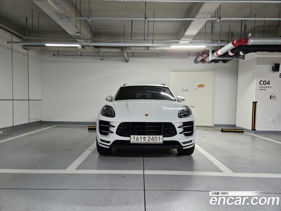 Porsche Macan фото 4