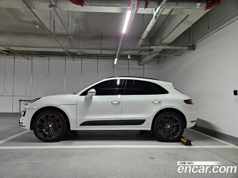 Porsche Macan фото 5