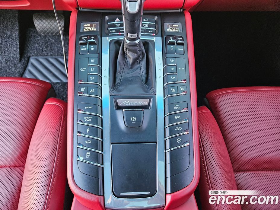 Porsche Macan фото 9
