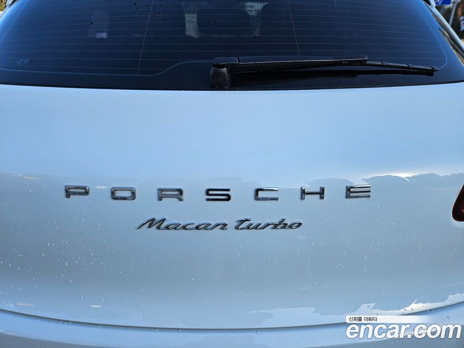 Porsche Macan фото 11