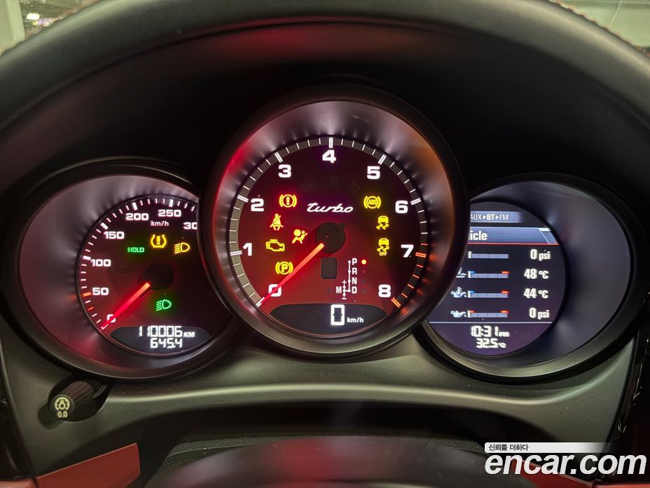 Porsche Macan фото 12