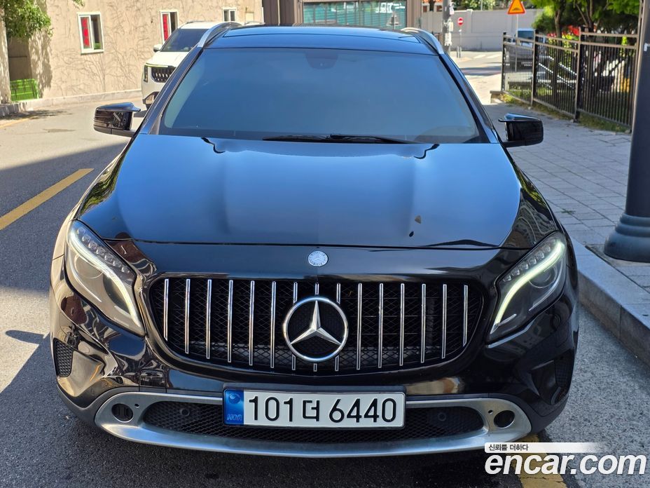 Mercedes-Benz GLA-Class X156