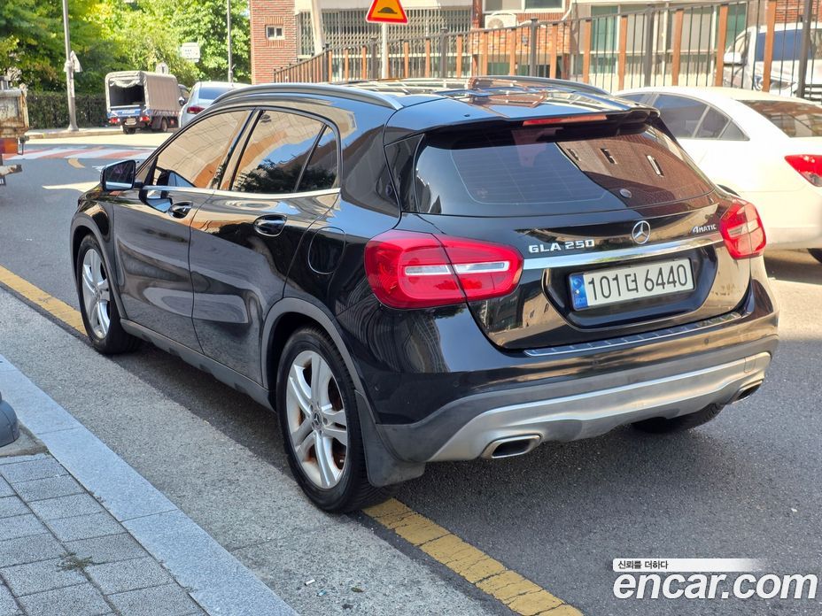 Mercedes-Benz GLA-Class X156 фото 4