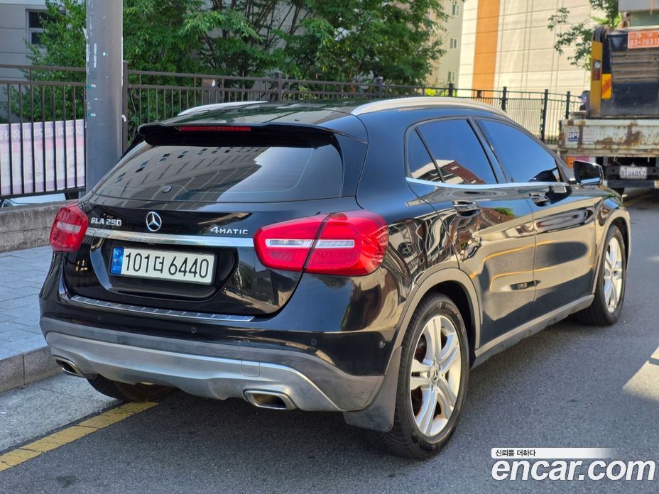 Mercedes-Benz GLA-Class X156 фото 6