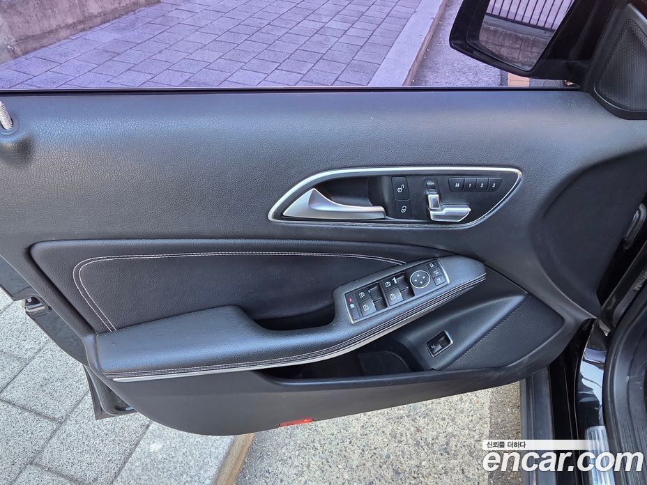 Mercedes-Benz GLA-Class X156 фото 9