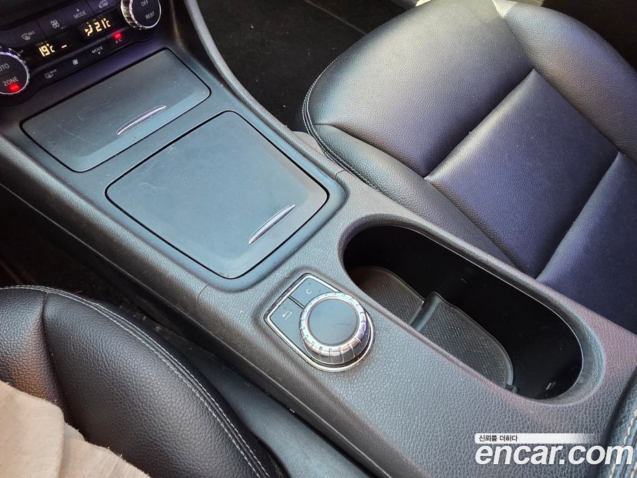 Mercedes-Benz GLA-Class X156 фото 14