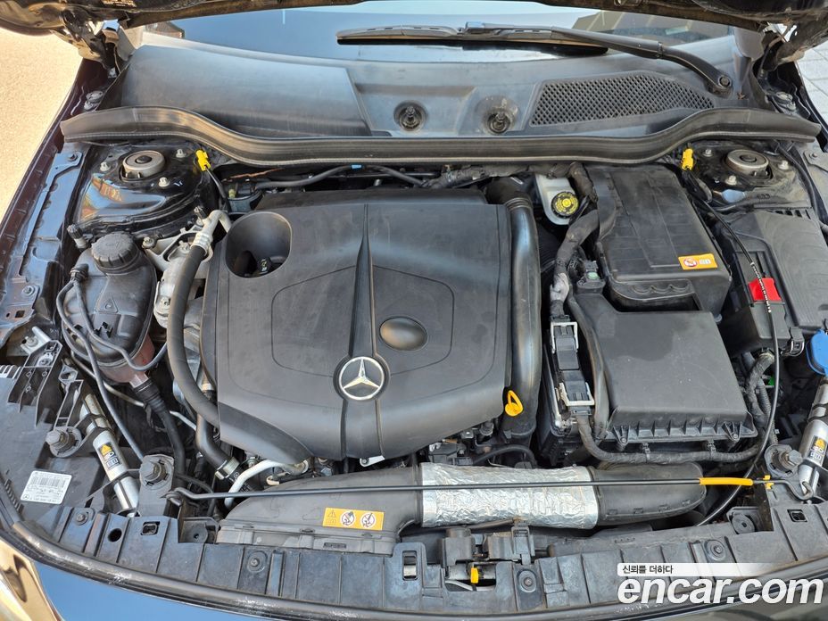 Mercedes-Benz GLA-Class X156 фото 15