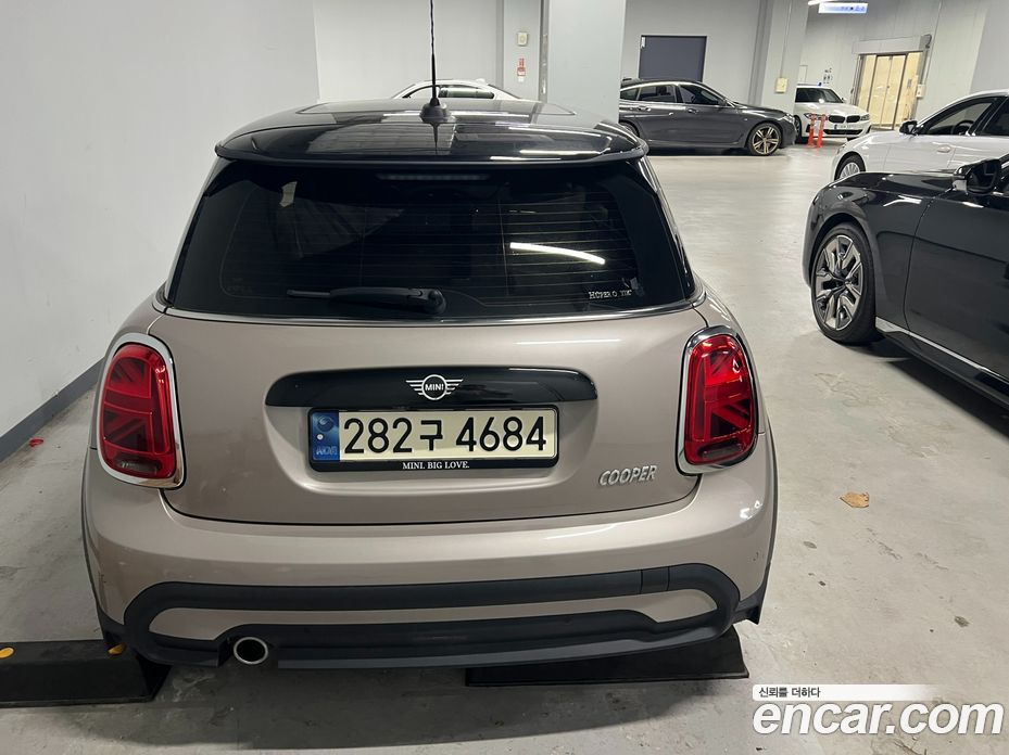 Mini Cooper фото 3
