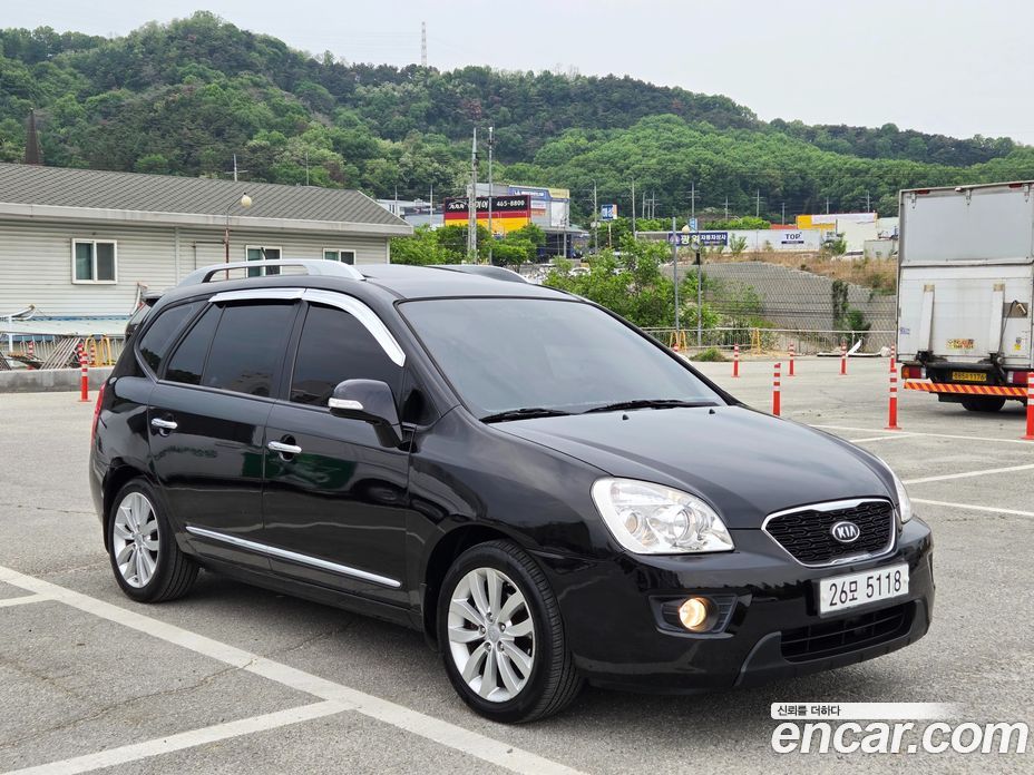 Kia Carens 2nd Gen фото 3