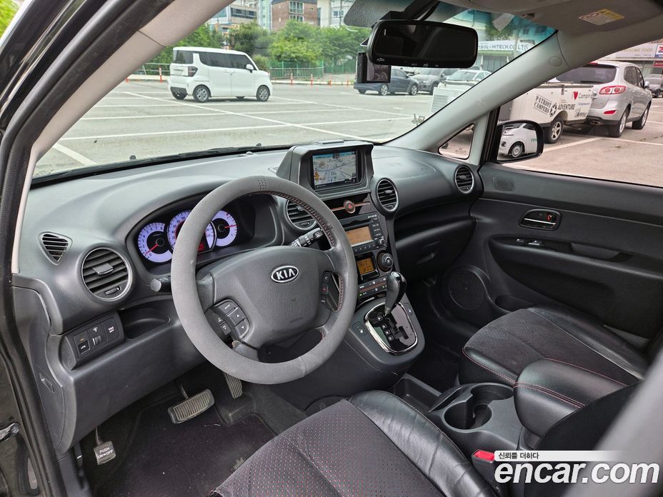 Kia Carens 2nd Gen фото 9