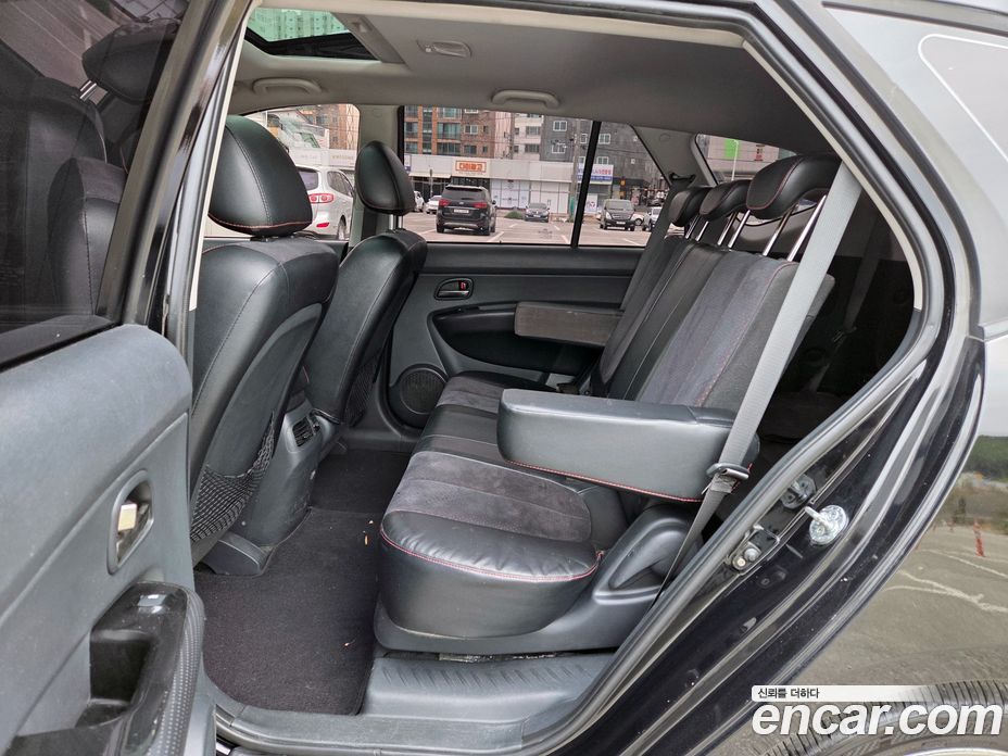 Kia Carens 2nd Gen фото 11