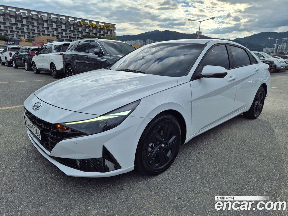 Hyundai Avante (CN7) фото 2