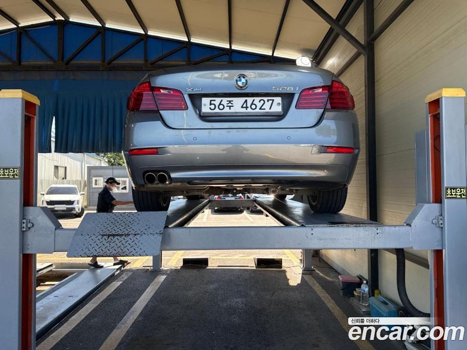 BMW 5-Series (F10) фото 2