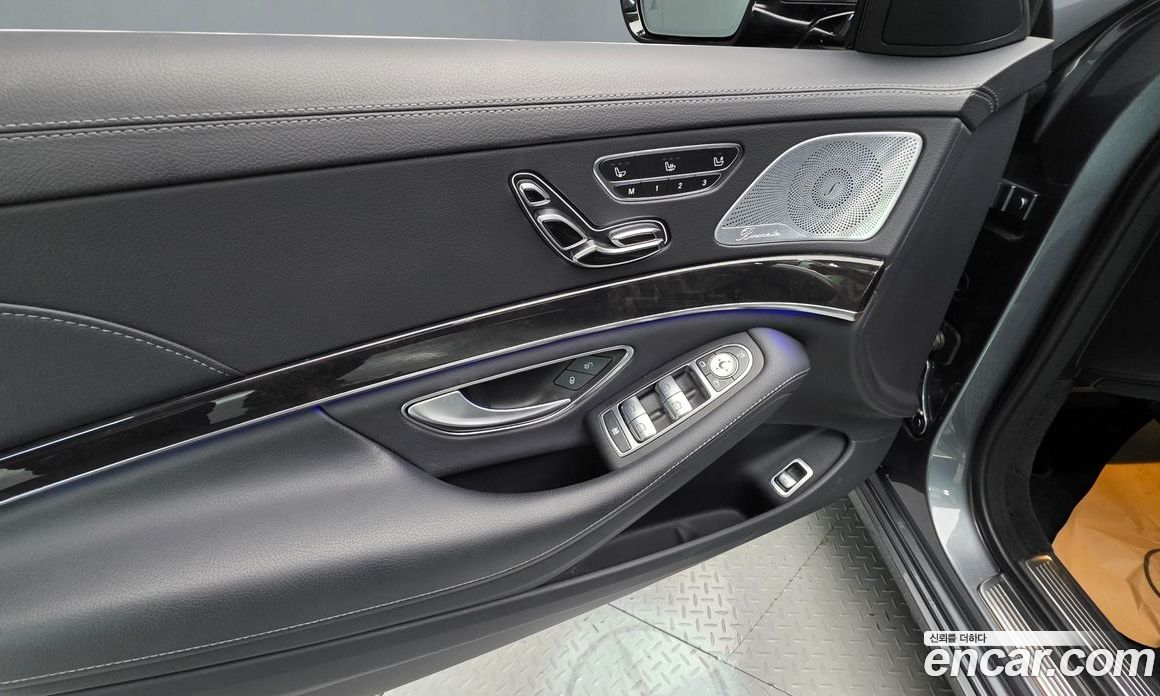 Mercedes-Benz S-Class W222 фото 12